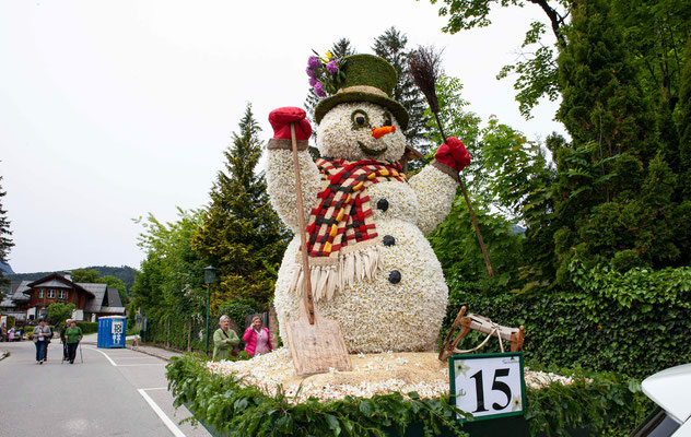 Narzissenfigur beim Narzissenfest in Bad Aussee – gelebte Tradition im Ausseerland