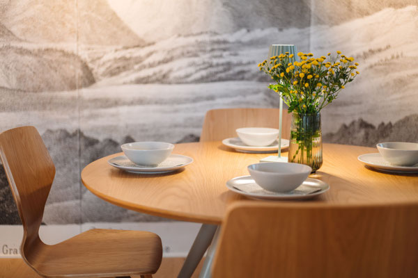 Moderner Essbereich in der Hollau mit stilvollem Design