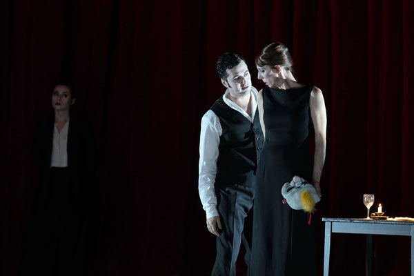 Maria Kataeva (Muse/ Nicklausse), Ovidiu Purcel (Hoffmann), Daniela Matys (Stella)