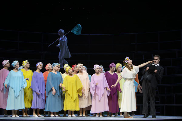 Marcel Brunner (Mondkristan), Hazel Neighbour (Etherea), Florian Stern (Matěj Brouček), Chor © Nurith Wagner-Strauss