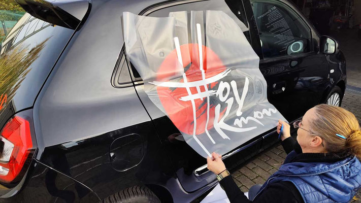Fahrzeugbeschriftung Firmenlogo