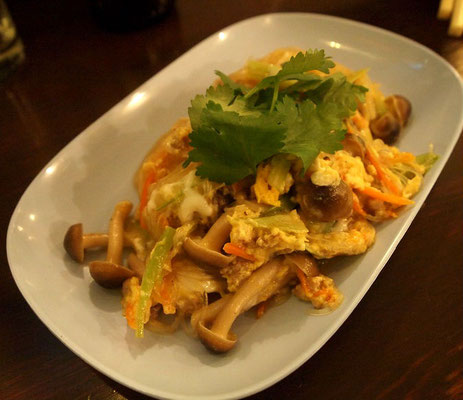 タイごはん屋ナムチム・卵と春雨の炒め物