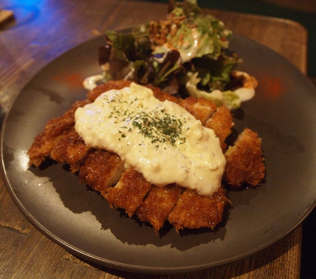 ダイニングバー・シロクマのチキン南蛮