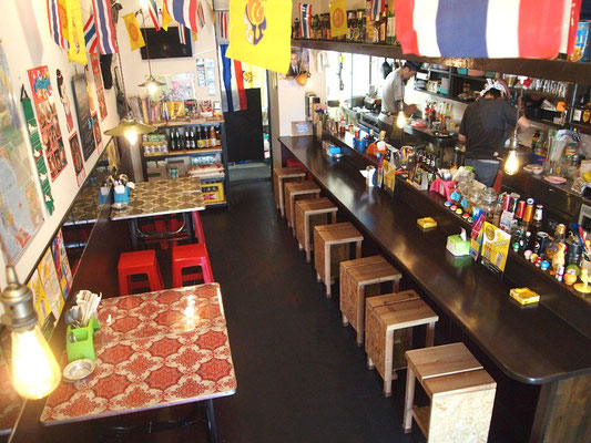 タイごはん屋ナムチムの店内風景