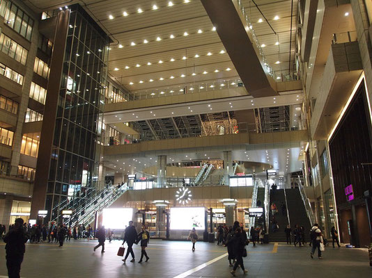 大阪駅・北側２階