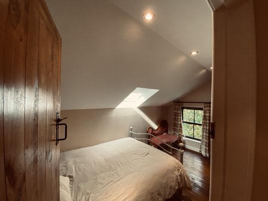 The double bedroom of Railway Cottage