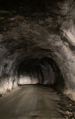 "Tunnel"