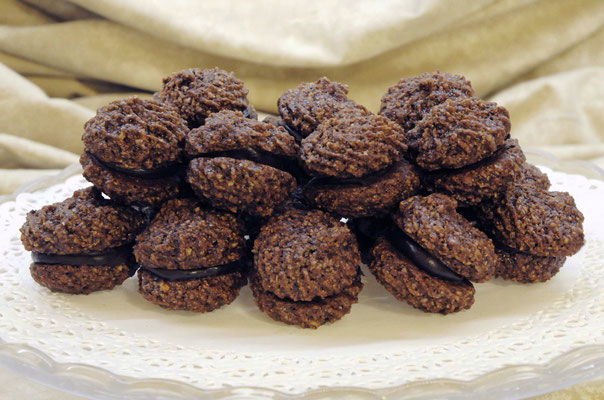 Baci di Alassio, a pastry made of chocolate and hazelnuts