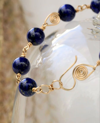 Lapislazuli auf 14K Goldfilled Draht, 19cm     €70
