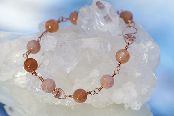 Monstein, rosa, 8mm auf 14K rosé Goldfilled Draht  21cm lang €74
