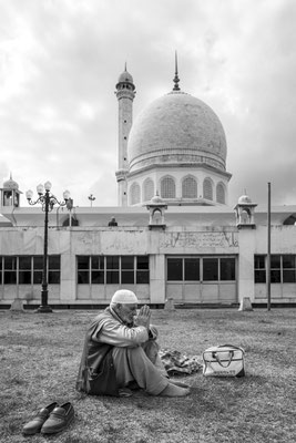 Shrine culture in Kashmir - (Indian Ad. Kashmir / J&K India) - © François Struzik - simply human 2023