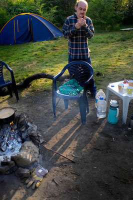 Homeless people camping in Charleroi - Belgium © François Struzik - simply human 2007