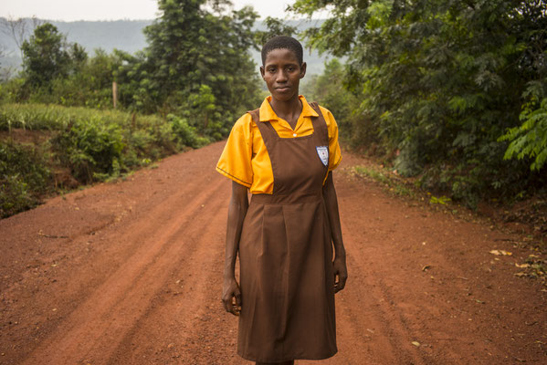 Girls school dropout - Ghana © François Struzik - simply human 2018