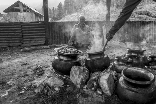 Shrine culture in Kashmir - (Indian Ad. Kashmir / J&K India) - © François Struzik - simply human 2023
