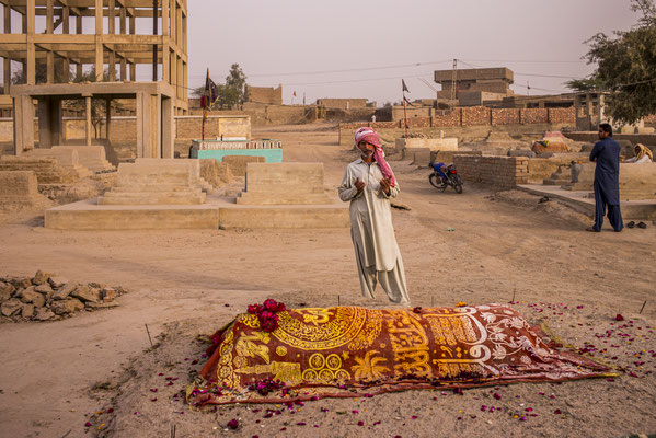 Lal Shabbaz Qalander - Sehwan Sharif Pakistan - © François Struzik - simply human 2015