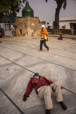 A journey in the land fo shrines - Uttar Pradesh India - © François Struzik - simply human 2016