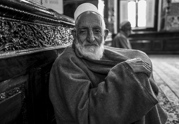 Shrine culture in Kashmir - (Indian Ad. Kashmir / J&K India) - © François Struzik - simply human 2023
