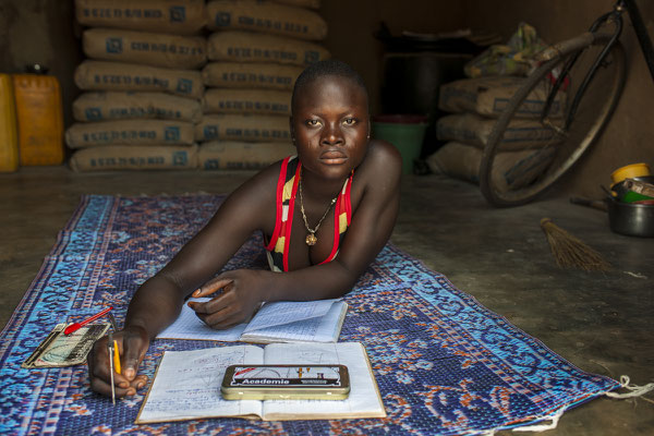 "Equality between boys and girls, fact or fiction?"  Plan Belgium International - Benin © François Struzik - simply human 2017