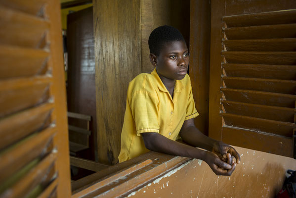 Girls school dropout - Ghana © François Struzik - simply human 2018