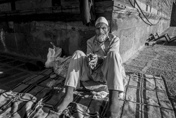 Shrine culture in Kashmir - (Indian Ad. Kashmir / J&K India) - © François Struzik - simply human 2023