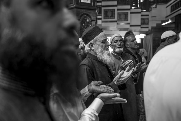 Shrine culture in Kashmir - (Indian Ad. Kashmir / J&K India) - © François Struzik - simply human 2023
