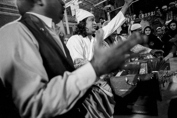 Nizzamudin Aulya - Delhi India - © François Struzik - simply human 2015