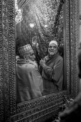 Shrine culture in Kashmir - (Indian Ad. Kashmir / J&K India) - © François Struzik - simply human 2023
