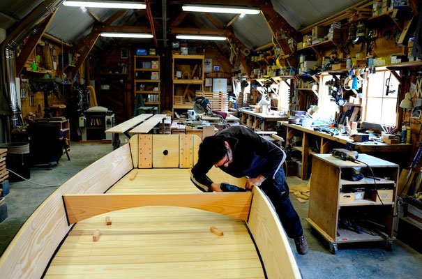 Atelier du Rivage - Hand made barques © François Struzik - simply human 2014 - Seneffe - Belgium