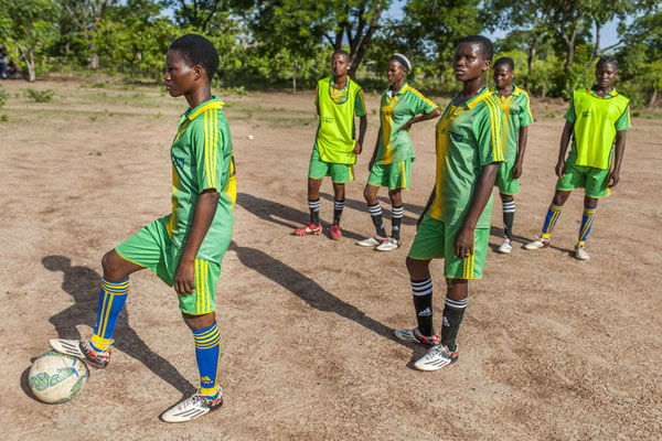Female football team in the Atakora, supported by Plan Belgium International - Benin © François Struzik - simply human 2017