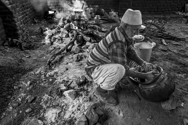 Shrine culture in Kashmir - (Indian Ad. Kashmir / J&K India) - © François Struzik - simply human 2023