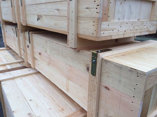 Gestapelte Kisten © Weck-Holz GmbH Leonberg, Oberpfalz