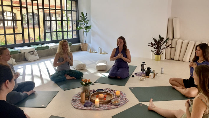 Cacao-Zeremonie, Yoga, Concious Dance, Soundhealing