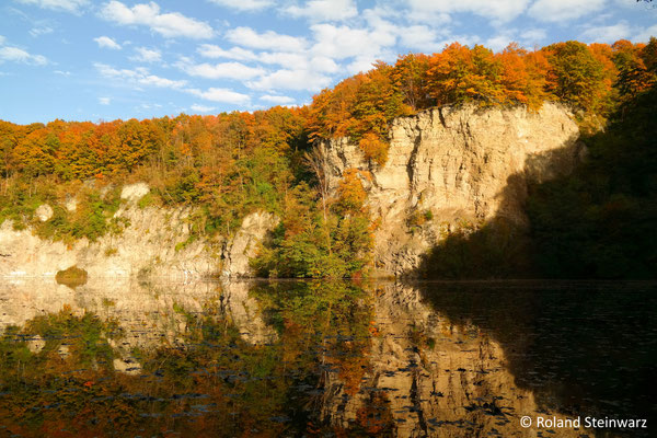 Herbstlicher Dornheckensee