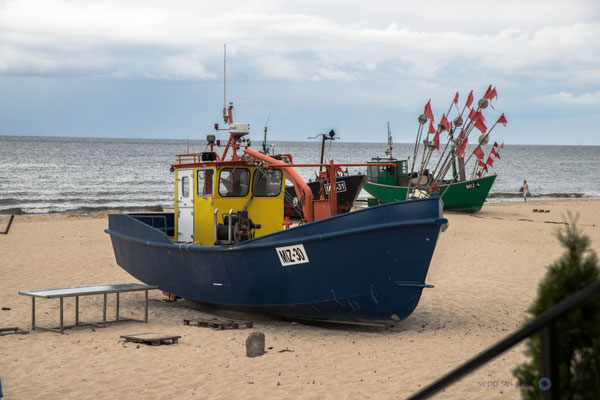 können nicht anlegen und parken deshalb am Strand