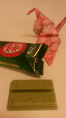 Geteilte japanische KitKat und Origami-Lehr-Stunde
