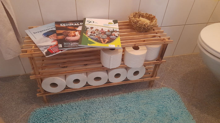 Ablageregal aus Altholz