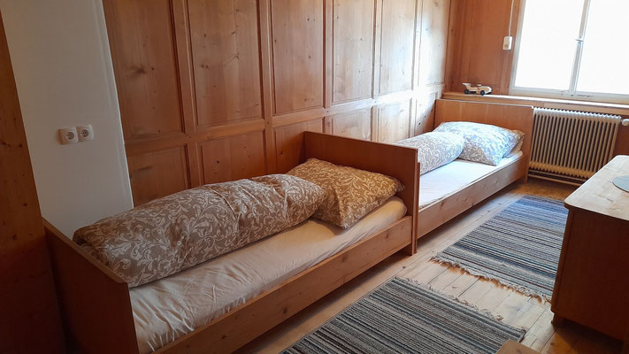 Schlafzimmer 2