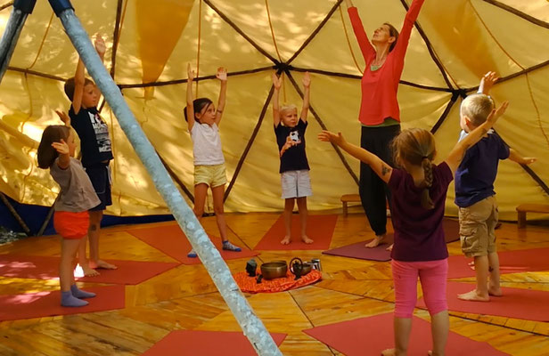 Yoga pour enfants au Centre de Yoga Viveka