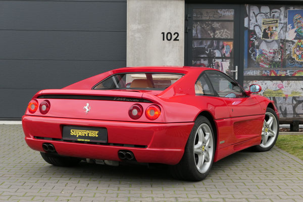 Ferrari F355 Berlinetta 6-speed