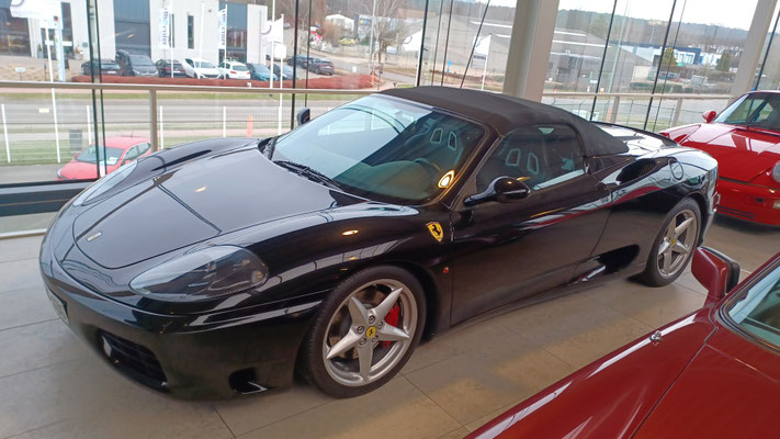 Very low mileage 6-speed manual 360 Spider in Nero Daytona