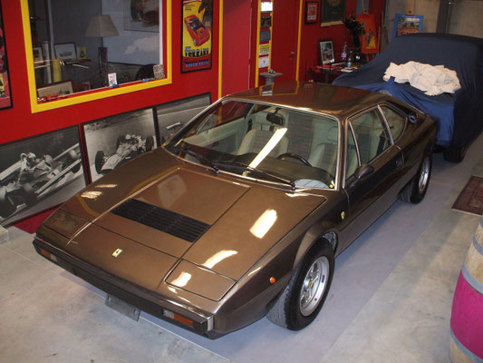 Ferrari 308 GT4 