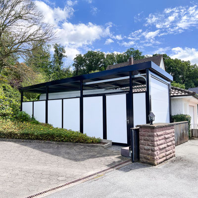 Beispiel-Nr. CG17   CG Carport-Garage für Wohnmobil. Hier als Hochcarport mit Sektionaltor und Nebentür