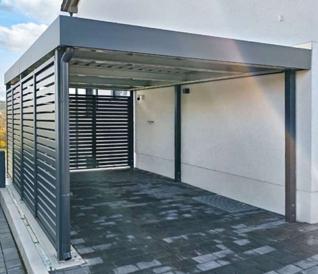 Beispiel-Nr. STC-32  Stahl Einzelcarport mit ALU-Rhombus Wandelementen in anthrazit. Hier auf Wunsch Gefälle nach vorn.