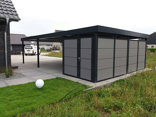 Beispiel-Nr. ST-12 Doppelcarport mit Kammer im hinteren Bereich über die gesamte Breite . Wände mit TRESPA Tafeln.
