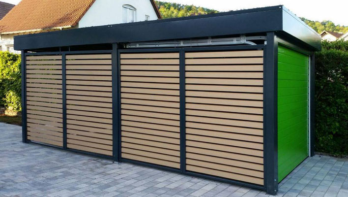 Beispiel-Nr. CG28  Dieses farbige Sektionaltor ist der absolute Hingucker. Diese Carport-Garage ist als Extra mit ext. Dachbegrünung ausgestattet.