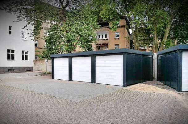 Beispiel-Nr. CG6   Carport-Garagen als Dreieranlage.