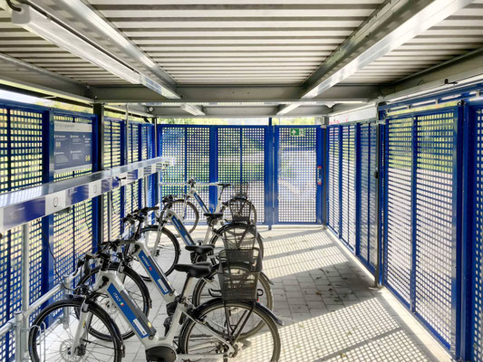 Fotobeispiel-Nr. Si29   BOSTON-Fahrrad-Haus Innenansicht, Wandelemente in Sonderfarbe auf Wunsch