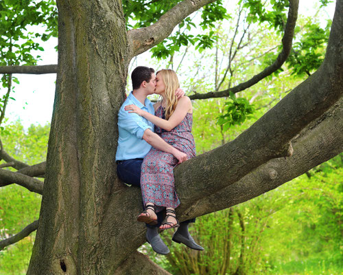 Engagement and spring photo session. Photographer Gosia & Steve Tudruj Servis Pa, NJ, NY 215-837-6651 www.momentsinlifephoto.com Specializing in wedding photography, event, portrait