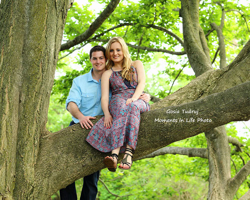 Engagement photo session , engagement photo images Photographer - Gosia & Steve Tudruj  215-837-6651  www.momentsinlifephoto.com