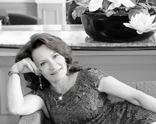 Portraits . Beauty photo session.  Specialty ocasion. Beauty. Fashion photo session. Photographer Gosia  Tudruj 215-837-6651 PA, NJ, NY www.momentsinlifephoto.com 